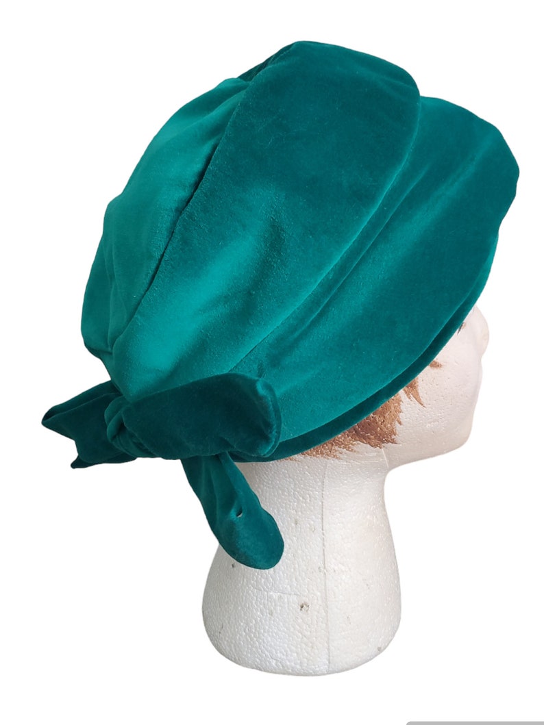 60s Mr. Fredericks Green Velvet Pillbox / Cloche Hat With Bow, Vintage Classic Hats image 4