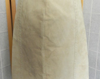 Vintage Pale Beige Suede Pencil Skirt / Designer Danier Leather Clothing Size 6