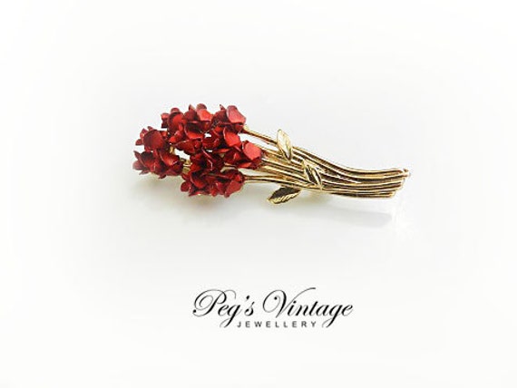 Brooch gold with red rose bunch