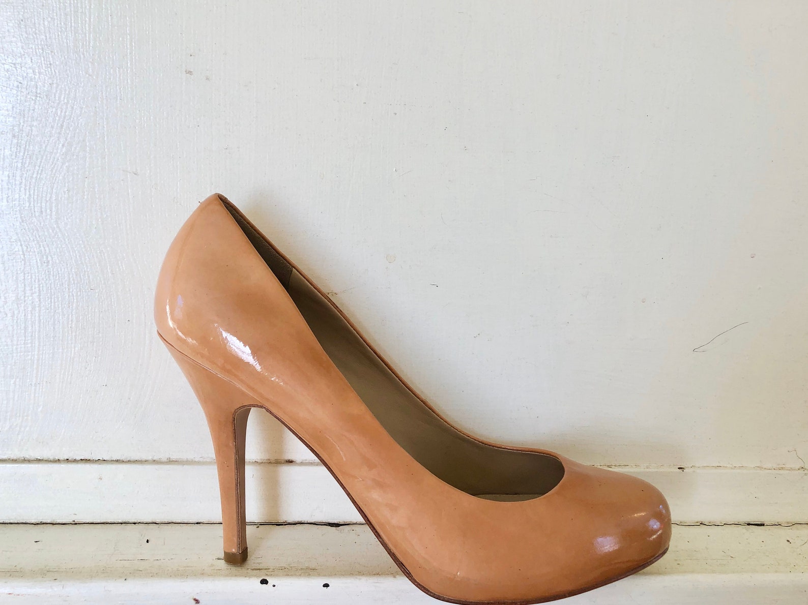 gold leather pumps