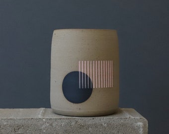 Stoneware cup with geometric design - black and blush pink stripes