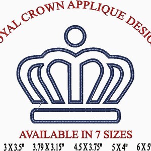 Può includere: Un design di applique di corona reale blu disponibile in sette dimensioni: 2,5 x 3 pollici, 3 x 3,5 pollici, 3,79 x 3,15 pollici, 4,5 x 3,75 pollici, 5 x 4 pollici, 6 x 5 pollici e 7 x 6 pollici.
