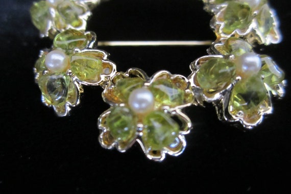 Peridot & Pearl Brooch Circular Floral Ring Goldt… - image 4