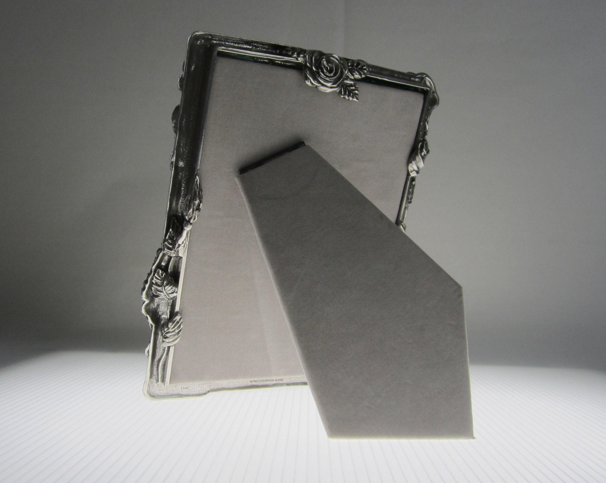 Royal Selangor Pewter Picture Frame: Vintage Rose Garden 5x7