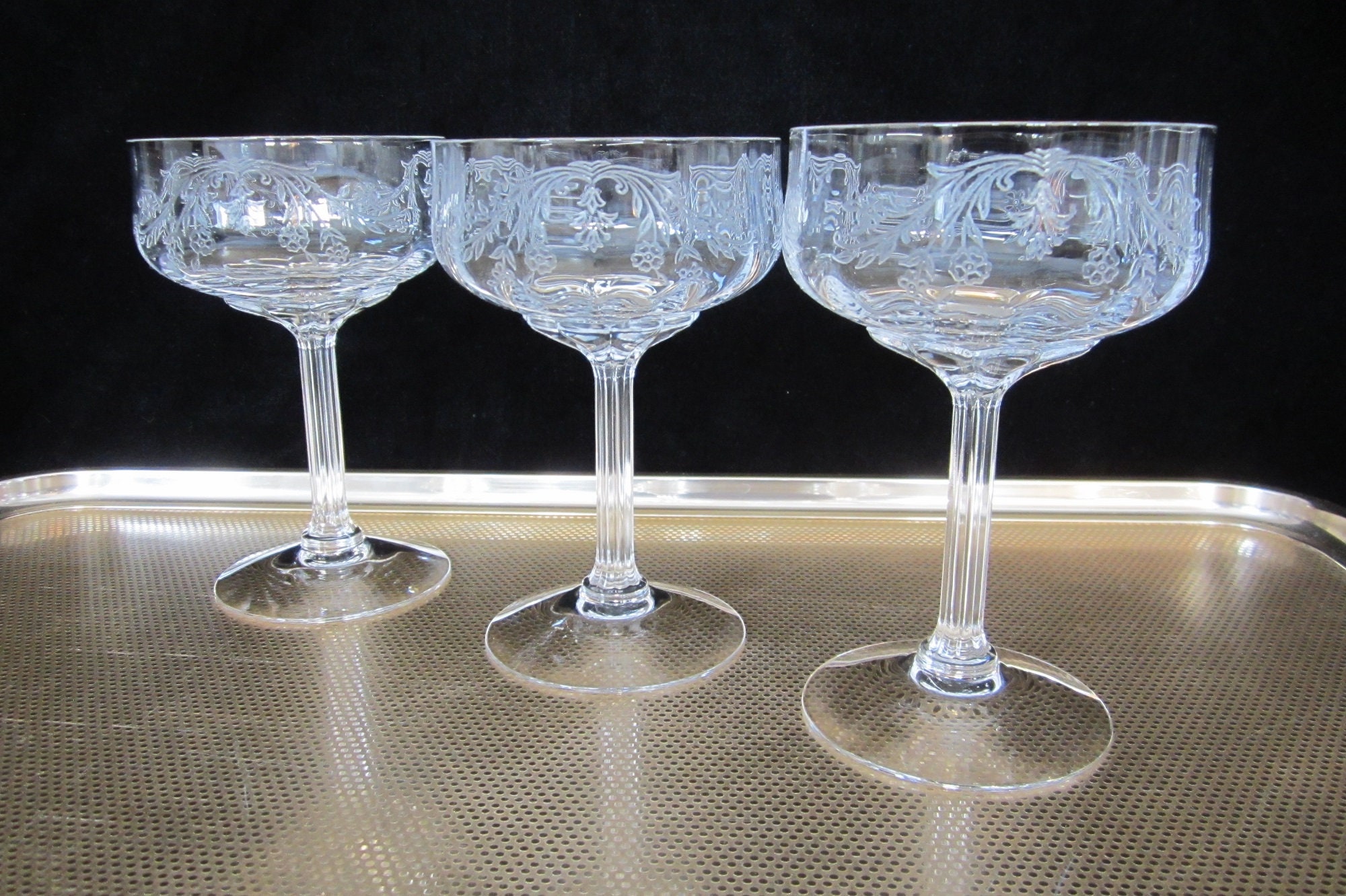Set of 4 Heisey Chintz Etched Crystal Vintage Wine Glasses 8'' Set of 4 Heisey Chintz Etched Crystal Vintage Wine Glasses 8''