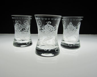 3-Pc Shot Set Etched Floral Fern Leaves and Dots Set • Vintage 1-Oz. Individually Handmade Gray Cut Barware • Flat Hourglass Tumbler Shape