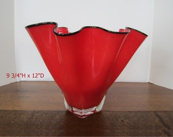 10X12" Jonathan Winfisky Glass Shell Bowl, Red Mottled Firecracker & Black Rim • Vintage 2002 Signed Handmade Studio Art Glassware • MA, USA