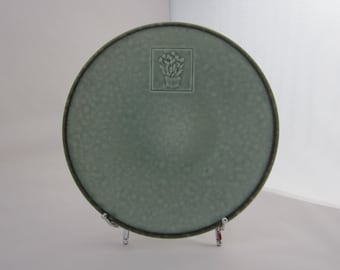 2-Pc Naturewood Salad Plate Serenity Green by Pfalzgraff • Vintage 2001 Heavy Speckled Stoneware • 8.25" Raised Flower Pot, Bee • USA