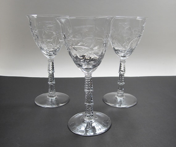 1 Pc Vintage Etched Crystal Wine Glass Flower Leaf Pattern Glassware  Stemware