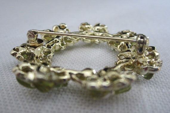 Peridot & Pearl Brooch Circular Floral Ring Goldt… - image 7
