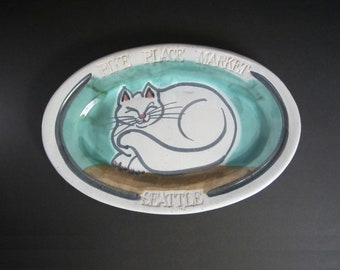 14"x9 1/2" Pike Place Market Cat Platter by Sally Christopher • Vintage 1990 Signed Handmade Pottery Oval Serving Plate • Food Safe, WA, USA