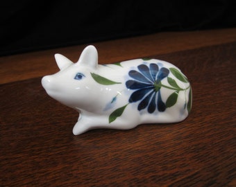 Pig Figurine Sage Song by Dansk • Vintage 1996 Cute Sitting Piglet Blue Flowers, Green Leaves, Dots on White Porcelain • Niels Refsgaard