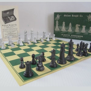 ES Lowe Tournament Chess Set Replacement Chess Pieces 3 1/8” Felted ~ NO  BOARD