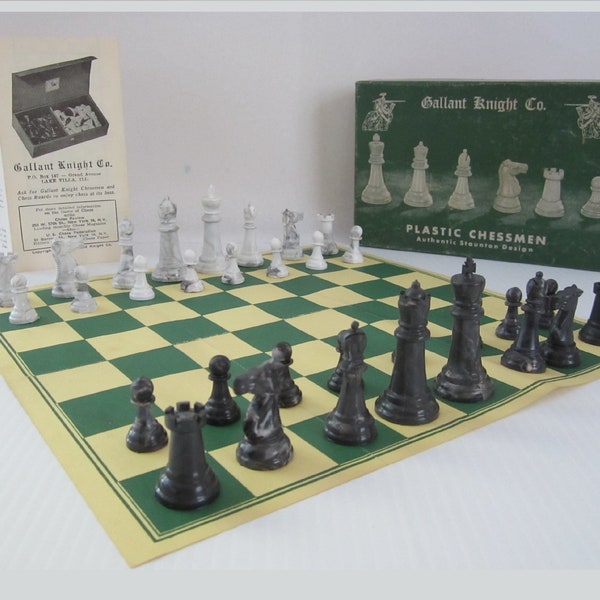 1946 Plastic Chessmen by Gallant Knight Co. Style 110M • Vintage Boxed Travel Set Mottled Black & Gray • Authentic Staunton Design • USA