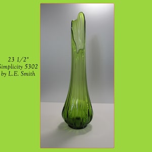 Vintage LE Smith Green Swung Vase: MCM Ribbed Glass, 23.5"