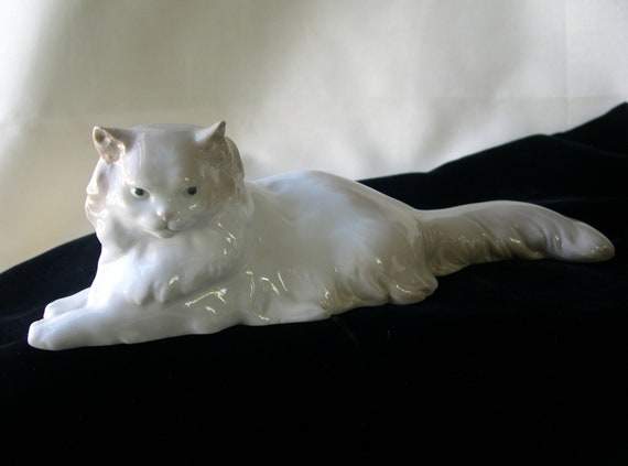 Vintage Lladro NAO Angora Cat Figurine • Retired Porcelain