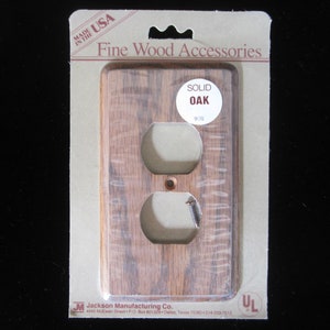 Solid Oak Duplex Outlet Cover by Jackson Mfg. Co. • Vintage 1986 Fine Natural Wood Contemporary Style Double Opening Vertical Plate • USA