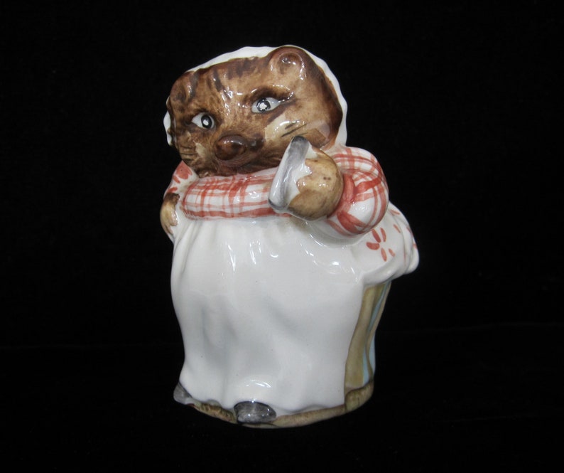 Mrs. Tiggy-Winkle Figurine by Beswick F. Warne & Co. Vintage Beatrix Potter Washerwoman Hedgehog Children's Story Character England Exc image 1