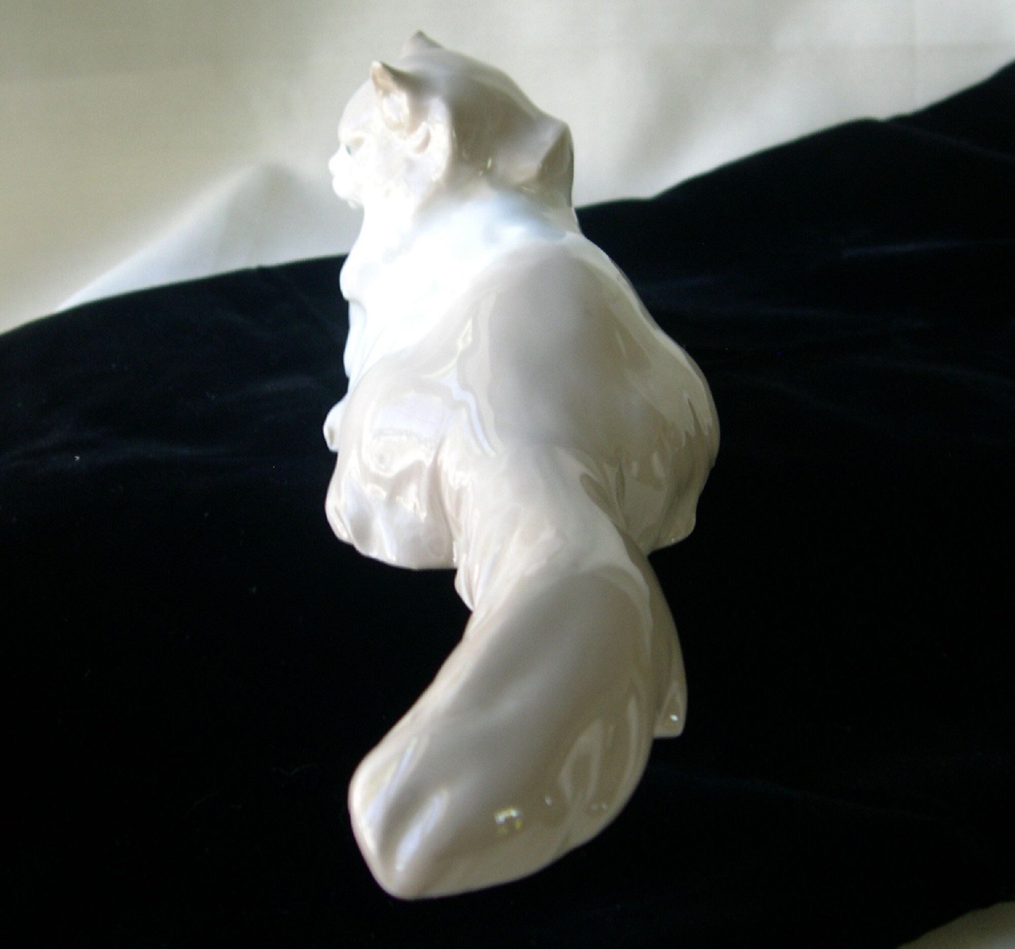 Vintage Lladro NAO Angora Cat Figurine • Retired Porcelain