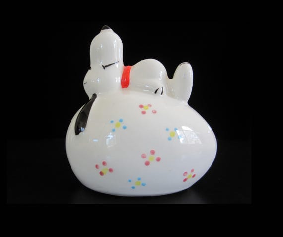 Vintage Snoopy Ceramic Egg Coin Bank - United Feature Syndicate - Etsy