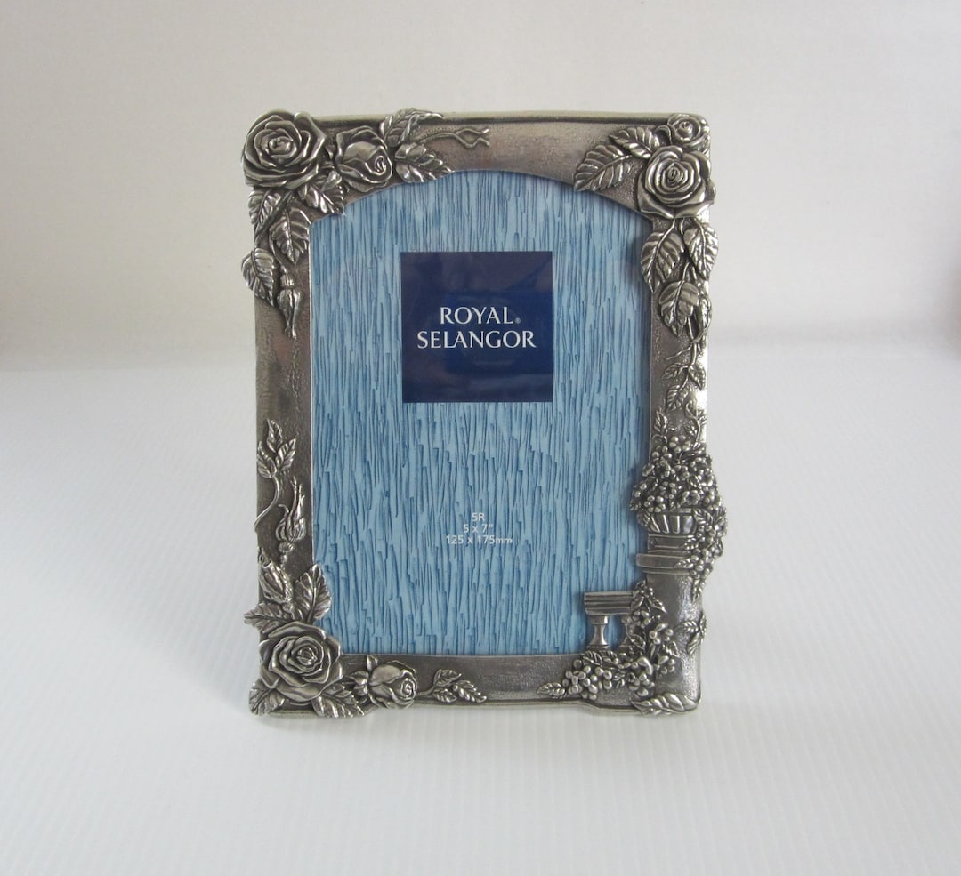 Royal Selangor Pewter Picture Frame: Vintage Rose Garden 5x7