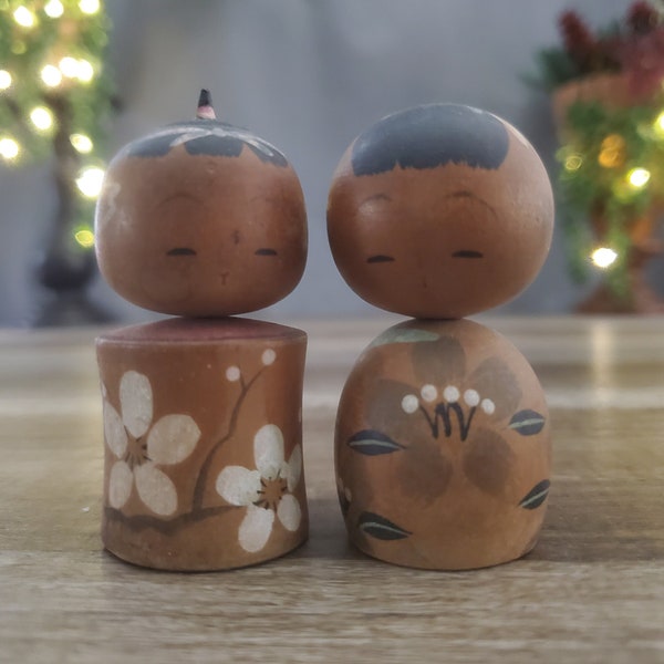 Korean Kokeshi Dolls, Wedding Couple Bobblehead, Korea Wood Doll Cake Toppers, Bride & Groom Wedding Wobblers Collectible Souvenir