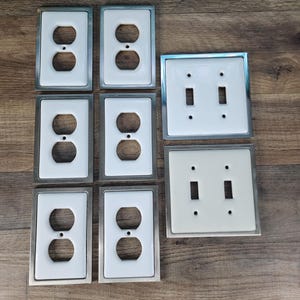 Duplex vägguttag - Vit keramik med krom