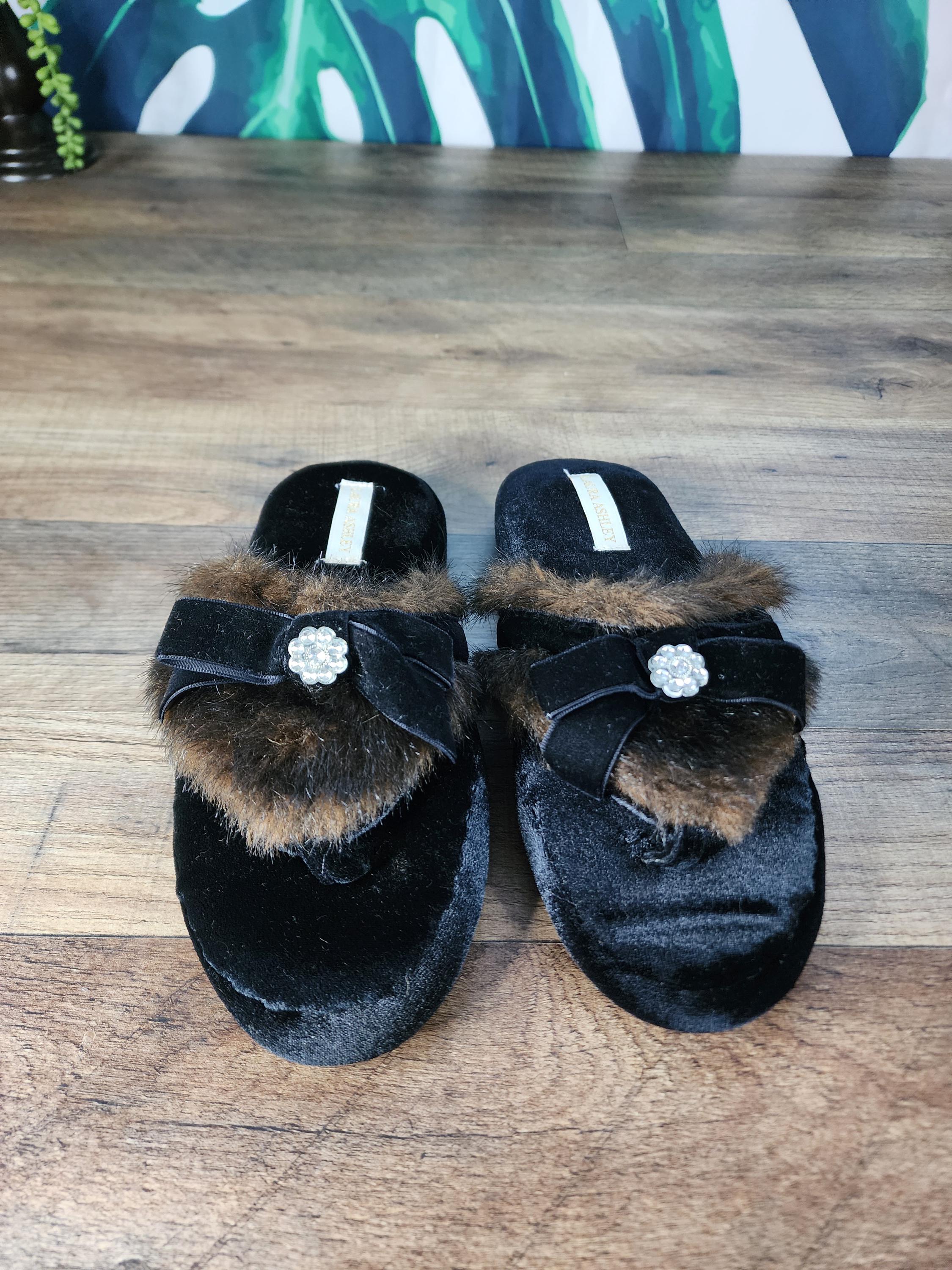 Vintage Velvet Slippers - Etsy