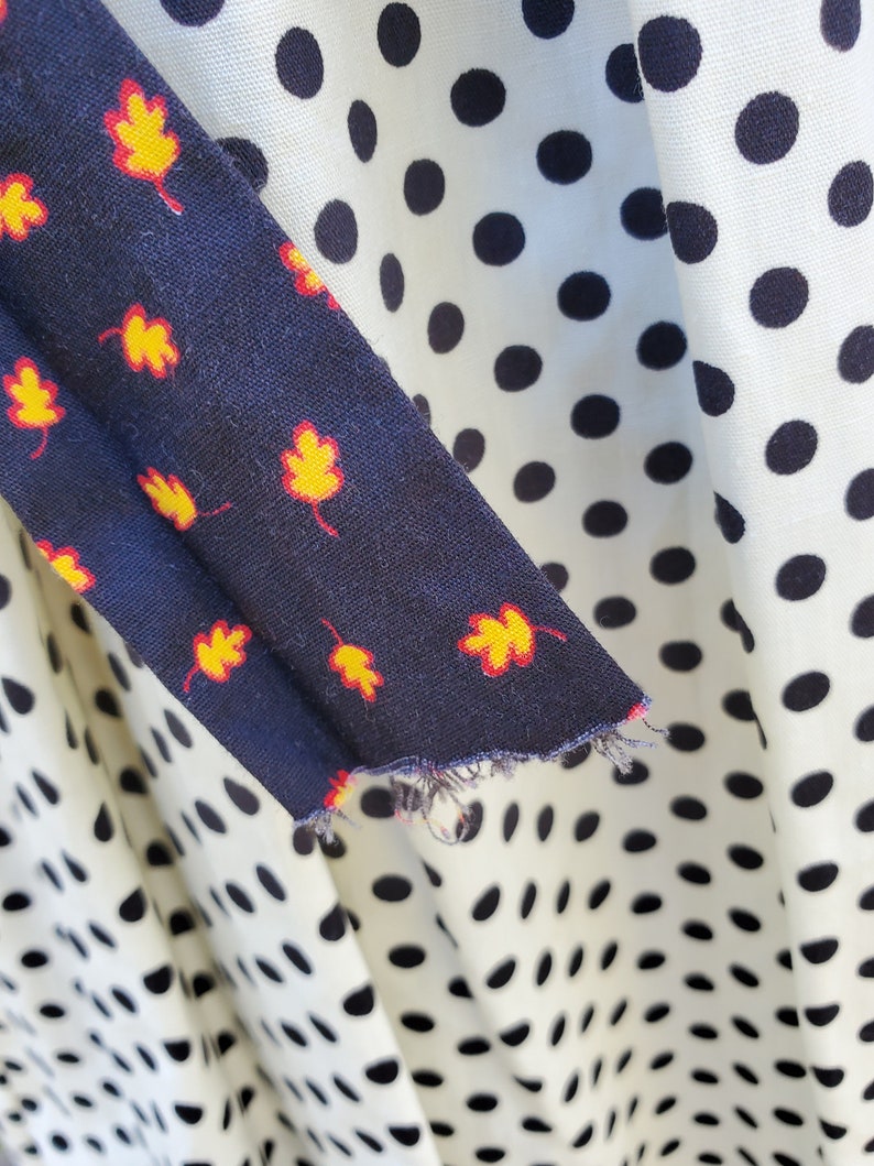 Child/'s Polka Dot Dress wApron Black Polka Dots Long Dress wLong Sleeves 70/'s SearsWinnie the Pooh PERMA-PREST Dress
