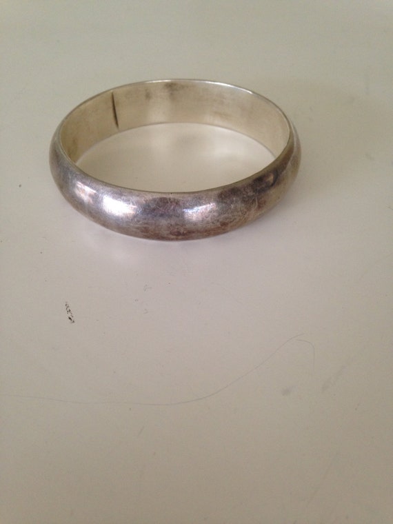 Solid sterling modern Taxco bangle