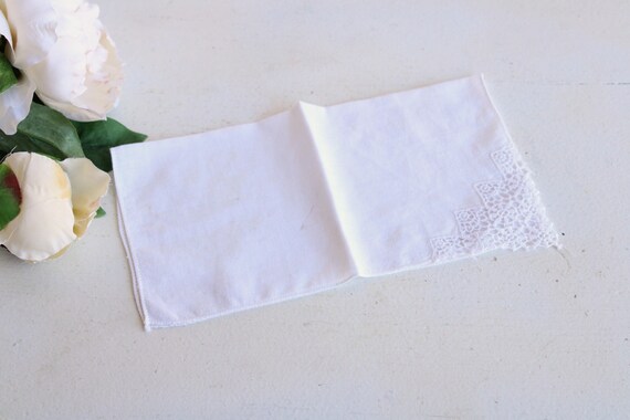 Vintage 1940s 1950s Handkerchief, White Lace Corn… - image 4