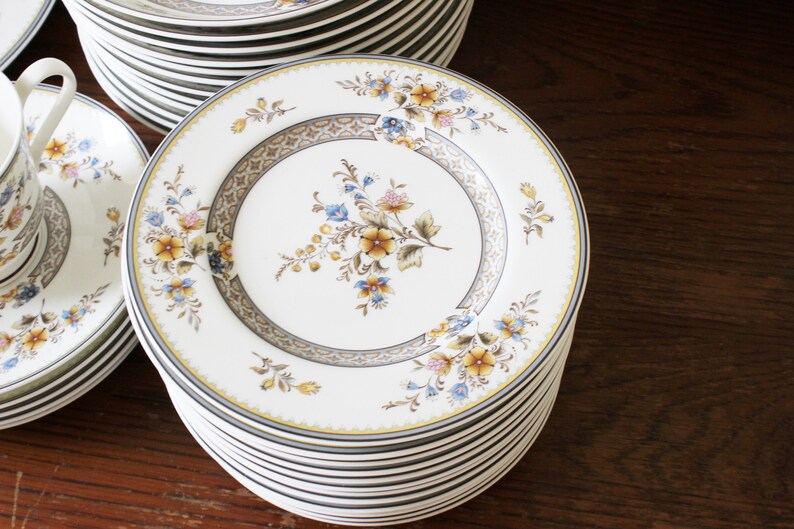 Vintage 1970s Mikasa Bone China Chippendale Pattern /Narumi Etsy