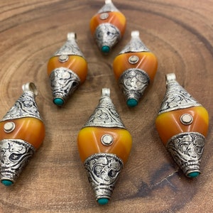 1 Pendant Tibetan Handmade Resin Amber Silver Nepal Copal