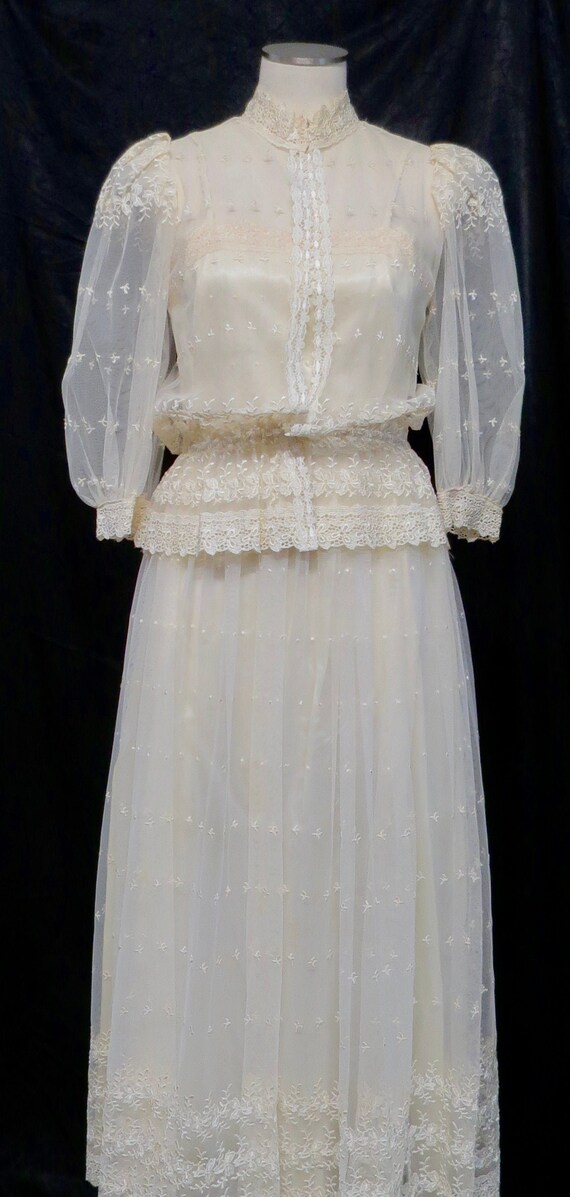 Beautiful ROMANTIC 2 Piece WEDDING DRESS