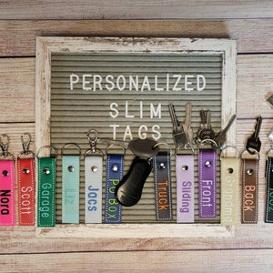 Slim Tag: Personalized keychain/ Bag label/ Slim Name Tag/ Embroidered Clip