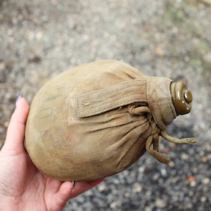 USSR Soldier&#39;s Canteen (no button) - Flask for Water - Army flask - Bottle with Cover Pouch - 1970s