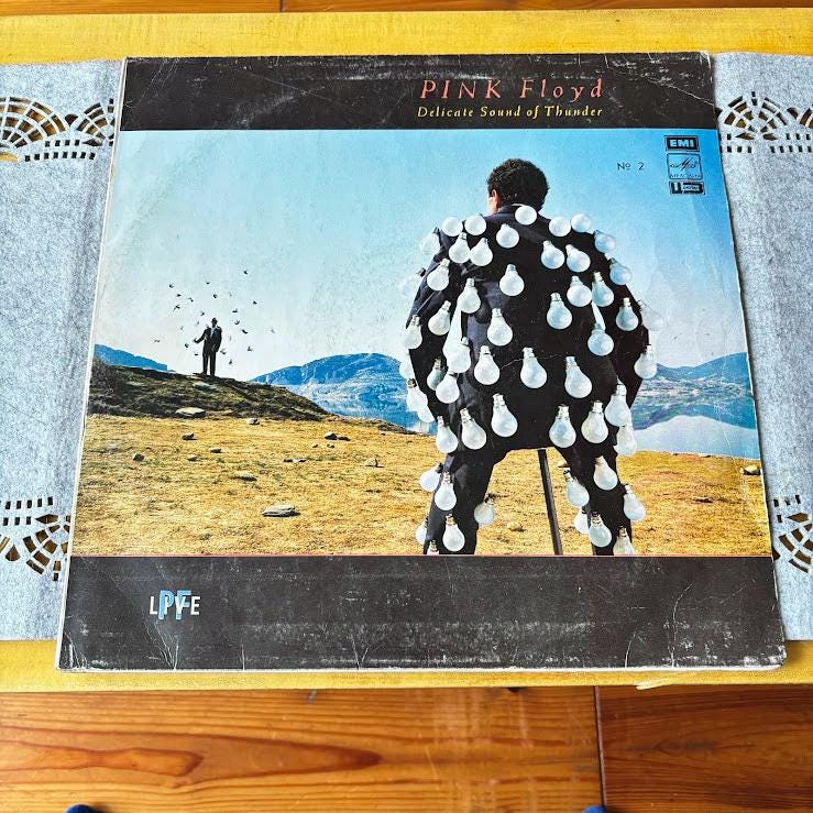 Pink Floyd – “delicate Sound of Thunder” Vintage 1988 Vinyl LP