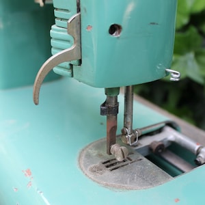 Vintage portable electrified sewing machine Tula model No. 1 made in the USSR 1958 Vintage Soviet TULA image 6