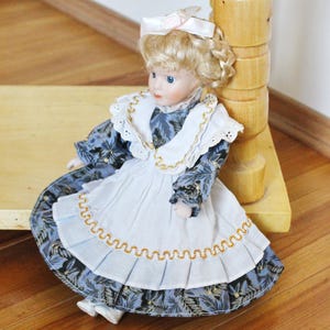 Vintage Porzellanpuppe - 32 cm - Sammlerpuppe - Porzellanpuppe Germany - 1980er Jahre