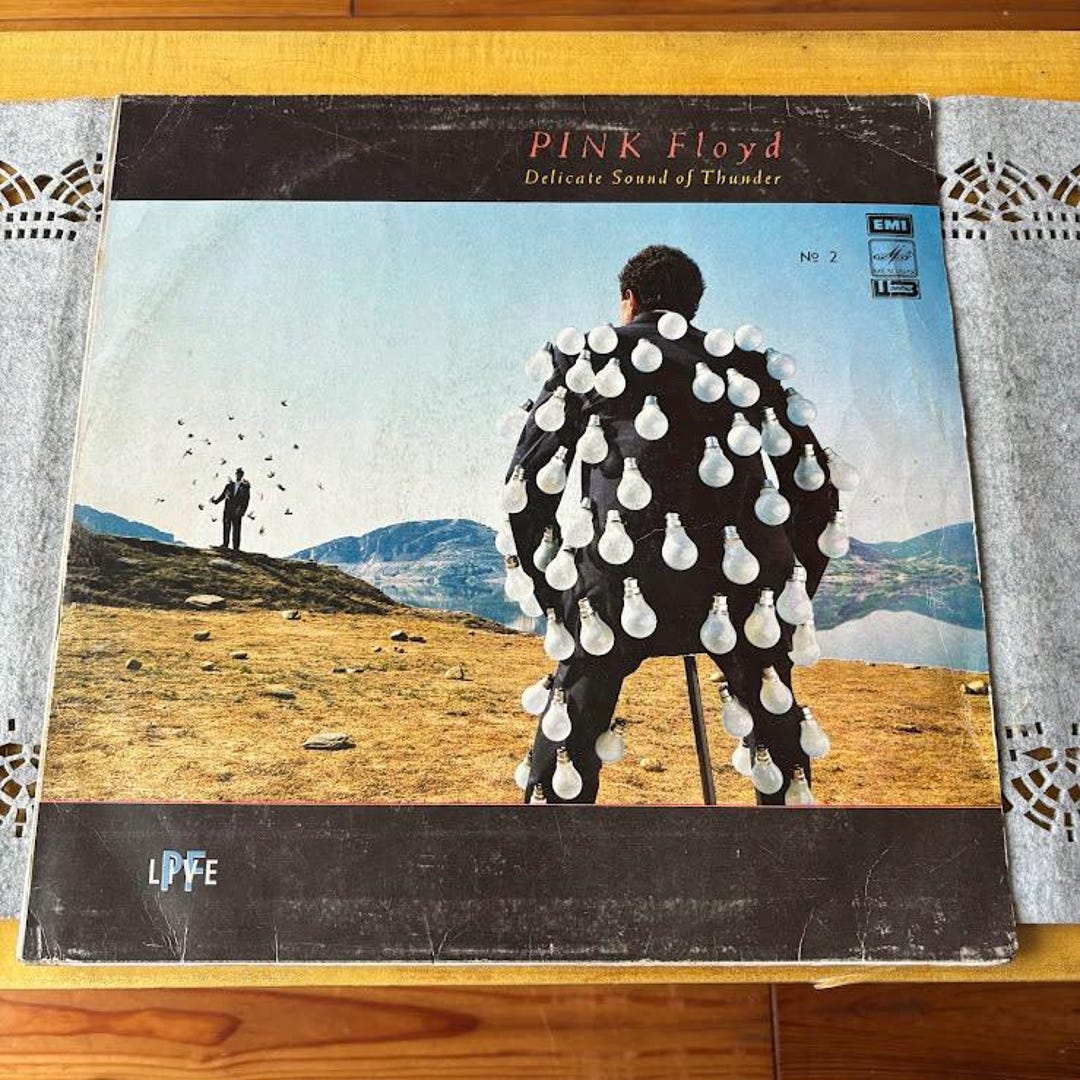 Pink Floyd – “delicate Sound of Thunder” Vintage 1988 Vinyl LP