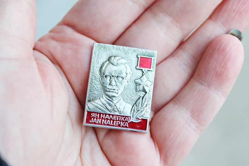 Vintage soviet USSR pin badge Jan Nalepka USSR pin vintage soviet badge 1970s image 2
