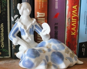 Figura de porcelana vintage de la URSS - "Bailarina con abanico" - Estatuilla de recuerdo - Estilo ucraniano - Años 70