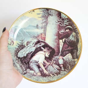 Vintage decorative porcelain plate 7.3 inches - Wall hanging plate - Germany vintage plate - 1980s