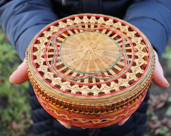 Vintage handmade round straw-box - ussr vintage box - 1970s - storage vintage box