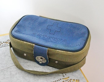 Kit de primeiros socorros vintage da URSS, 23 cm - Caixa médica - feita de couro sintético - Caixa de primeiros socorros - Armário médico soviético