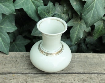 Vintage porcelain small vase - Baranivka porcelain factory - mini vase - cute vintage mini vase - 1960s