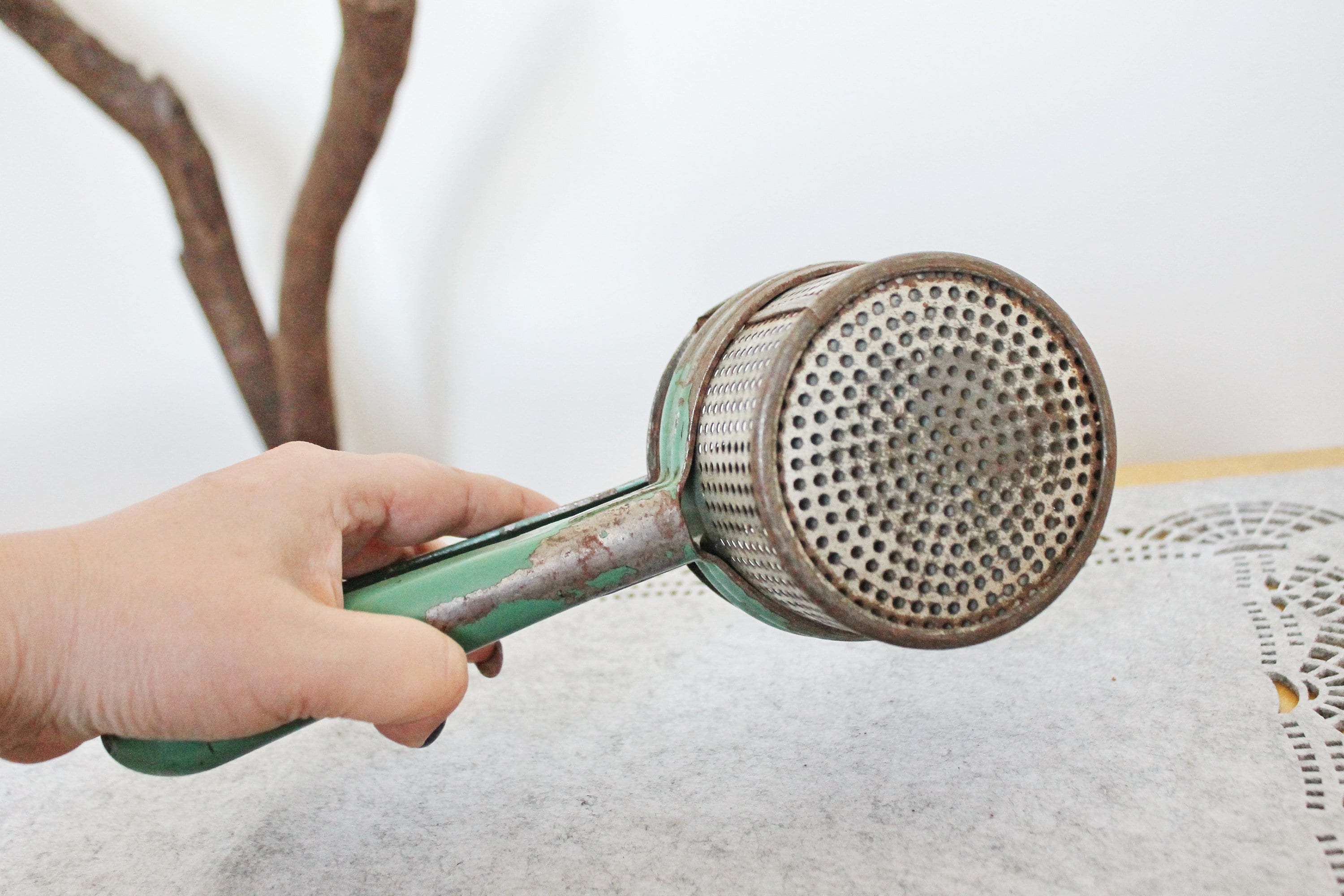 Vintage Metal Fruit Press, Fruit Juicer 1960s, Squeezer, Table