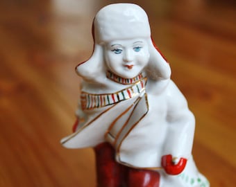 Vintage porcelain - Little skier  - Ukrainian vintage - Ukrainain porcelain - Home decor - hand painted - made in USSR Ukraine