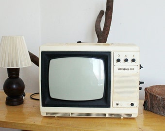 レトロTV Soviet Vintage Small TV - Television Set - Made in USSR - Working