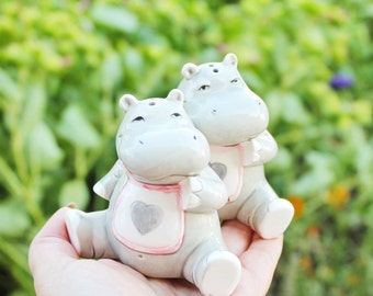 Vintage cute ceramic set of two salt/pepper shakers - 3.2 inches - Hippos - 1990-2000s